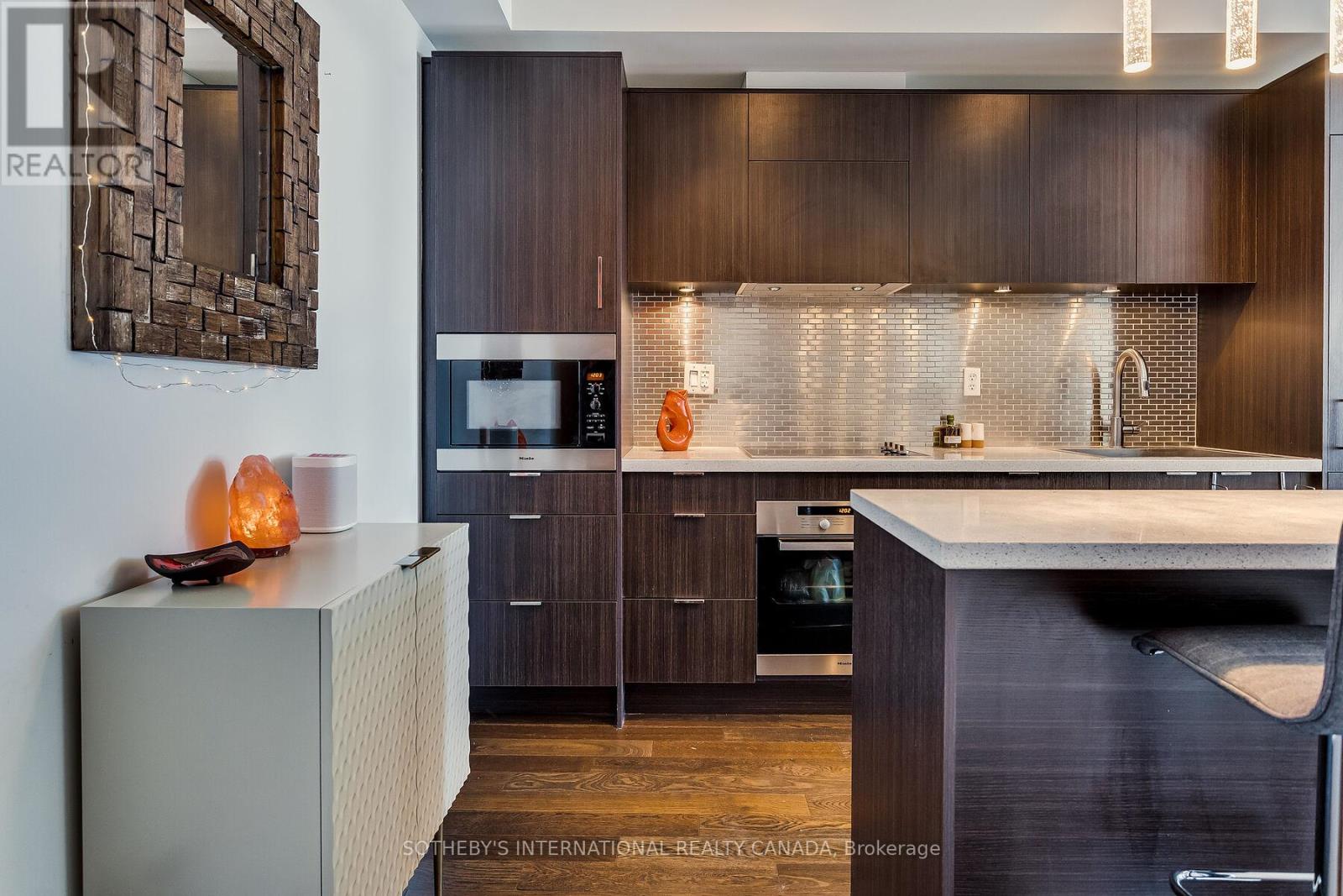 2410 - 21 Widmer Street, Toronto, Ontario  M5V 2E8 - Photo 16 - C13176980
