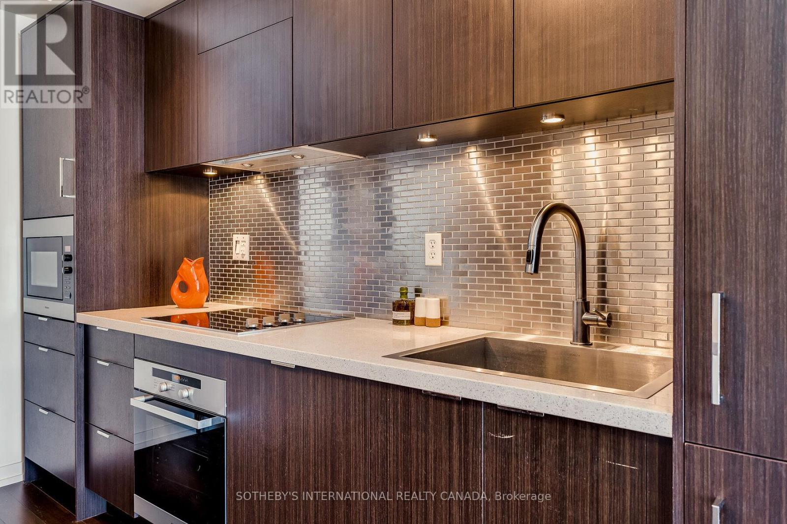 2410 - 21 Widmer Street, Toronto, Ontario  M5V 2E8 - Photo 18 - C13176980