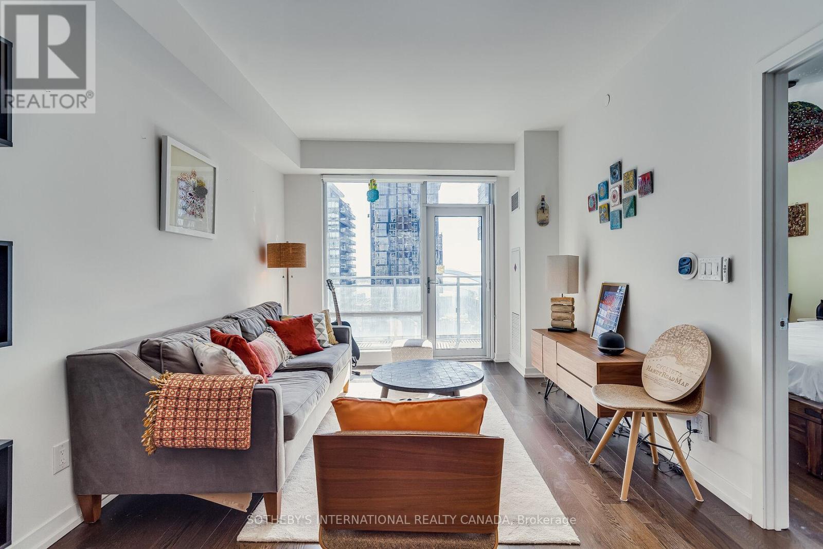 2410 - 21 Widmer Street, Toronto, Ontario  M5V 2E8 - Photo 25 - C13176980