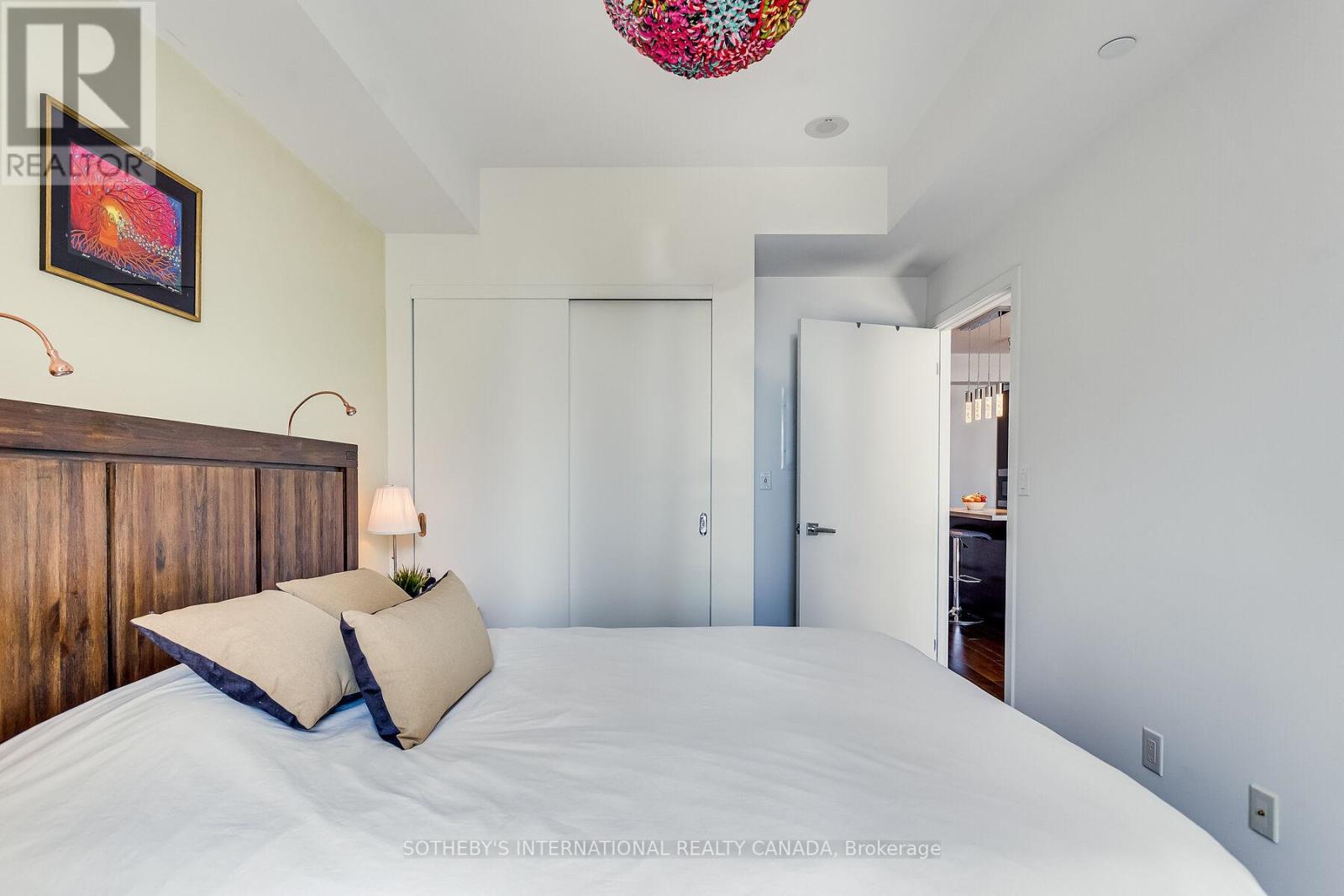 2410 - 21 Widmer Street, Toronto, Ontario  M5V 2E8 - Photo 37 - C13176980