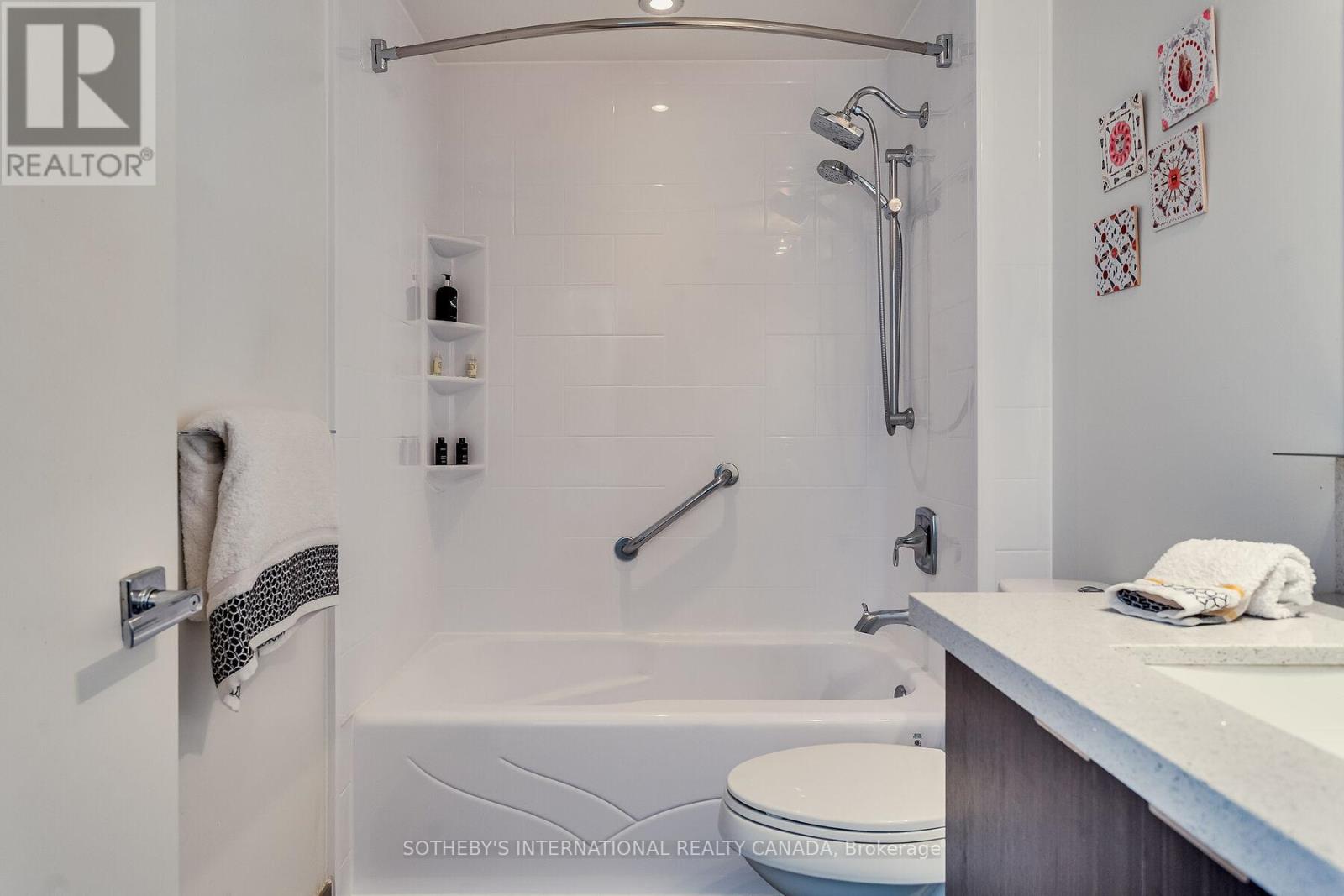 2410 - 21 Widmer Street, Toronto, Ontario  M5V 2E8 - Photo 39 - C13176980
