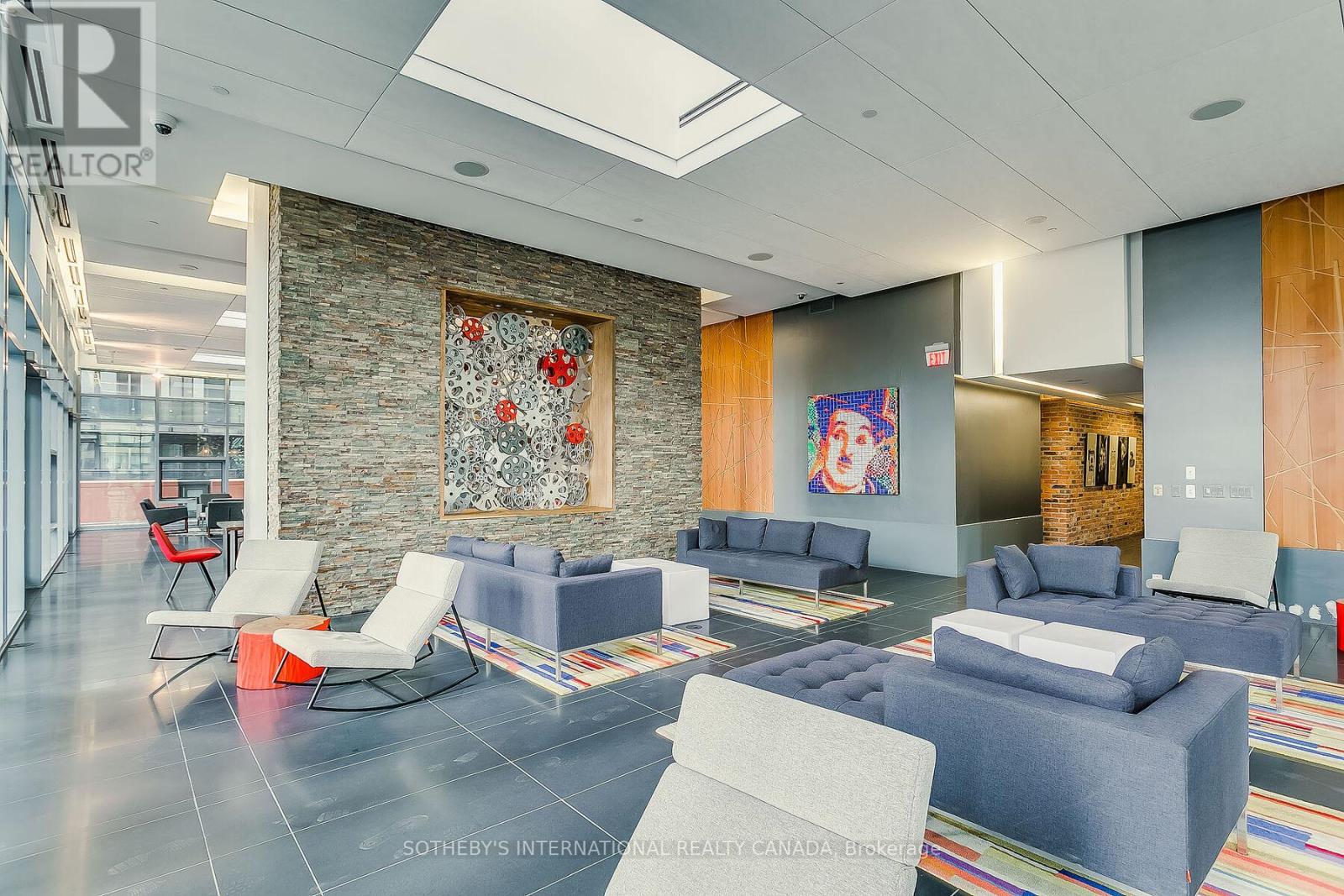 2410 - 21 Widmer Street, Toronto, Ontario  M5V 2E8 - Photo 40 - C13176980