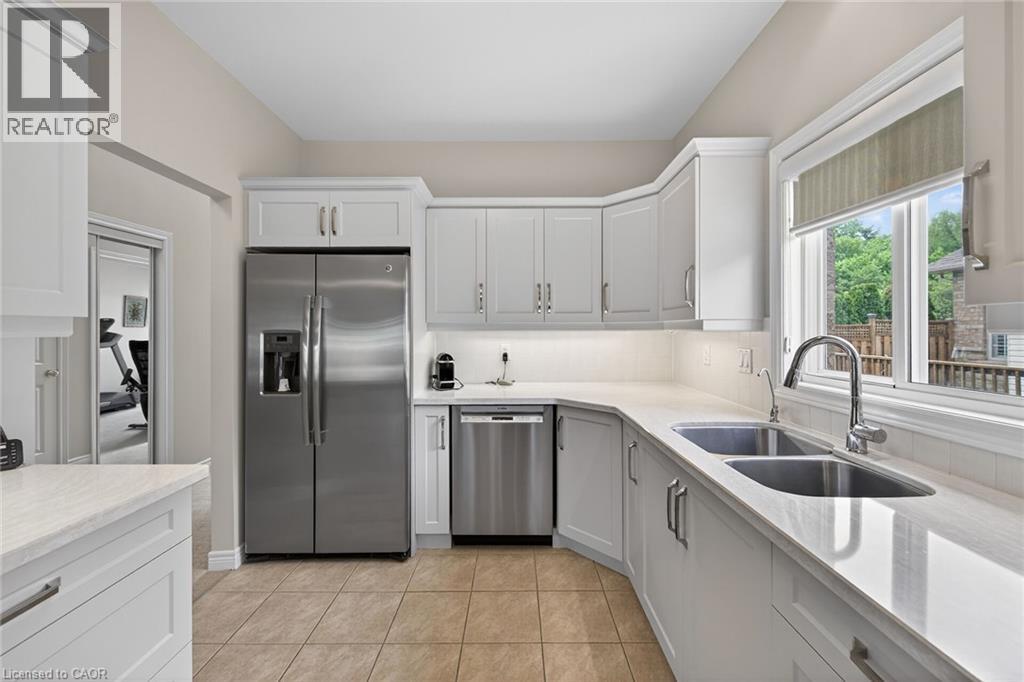9 Grovetree Trail, Hamilton, Ontario  L9B 0B7 - Photo 12 - 40832873