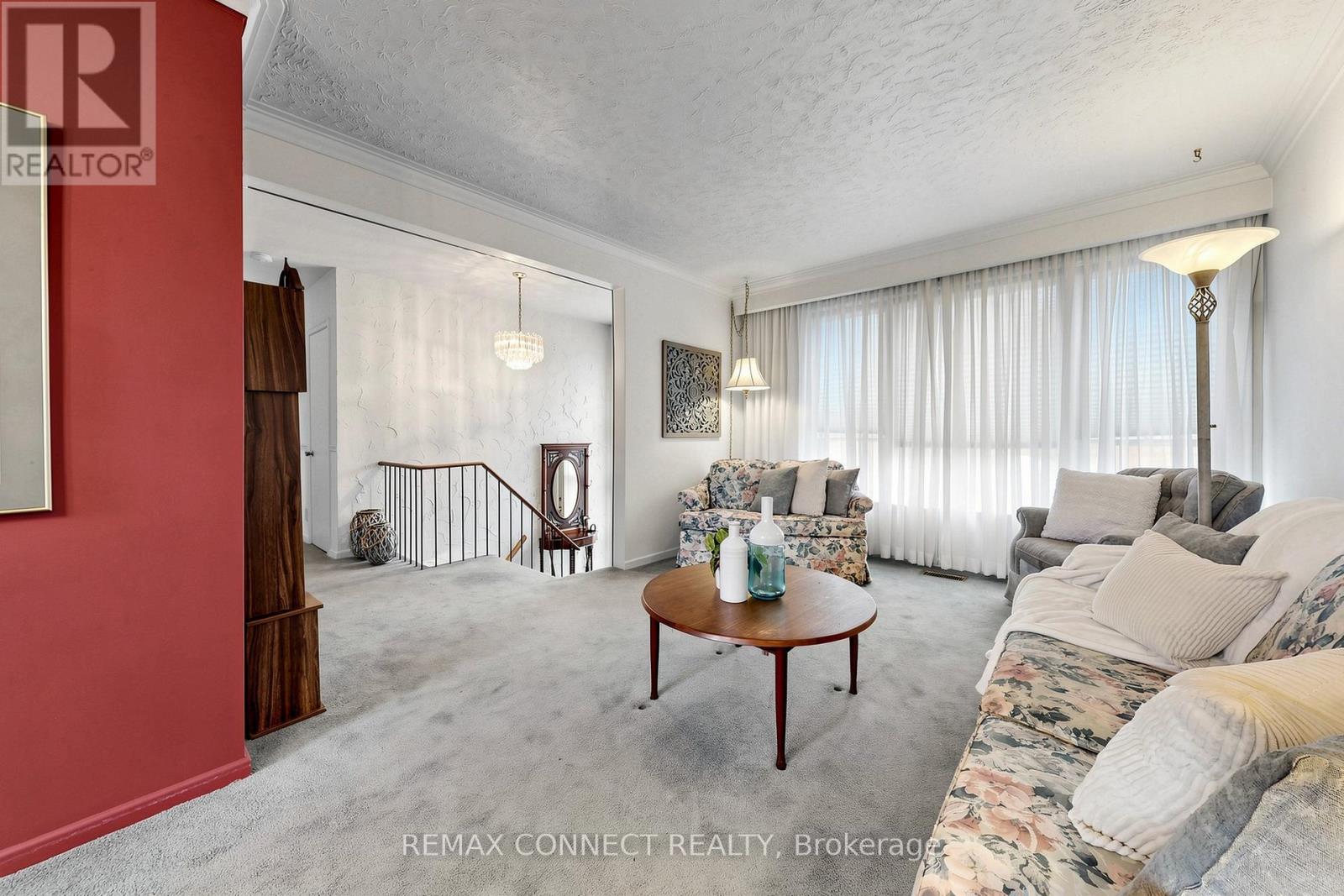 22 Woodgrove Drive, Toronto, Ontario  M1E 3J8 - Photo 6 - E13176814