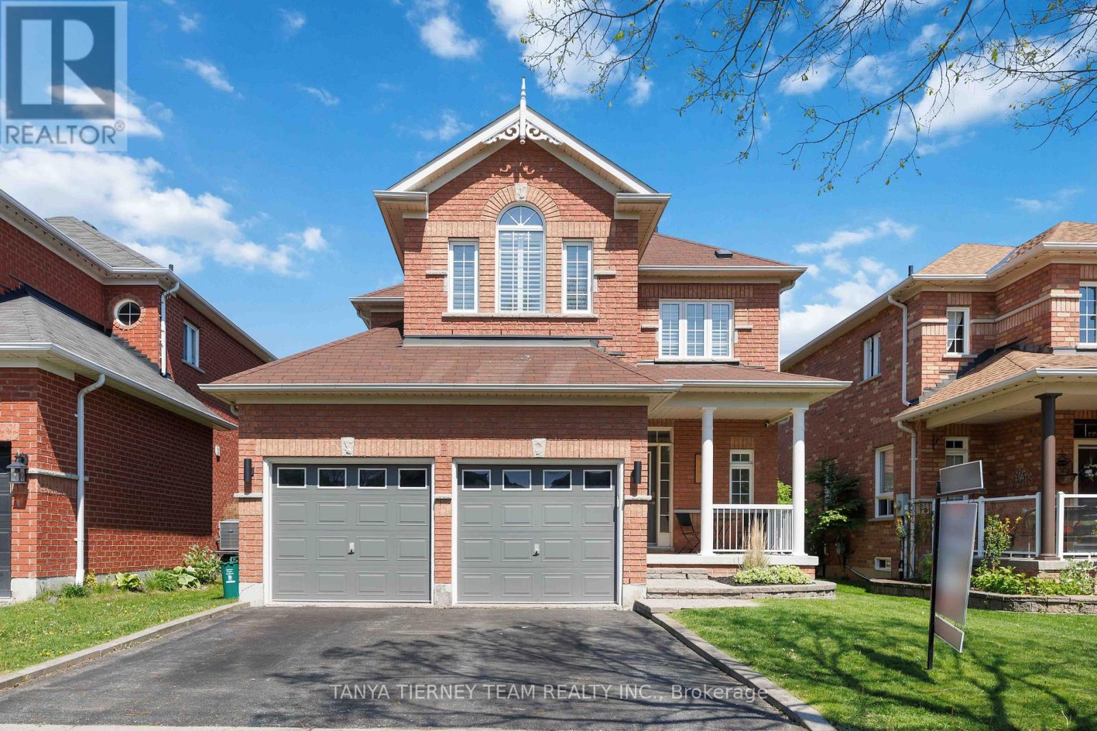 9 PENHURST DRIVE, Whitby, Ontario