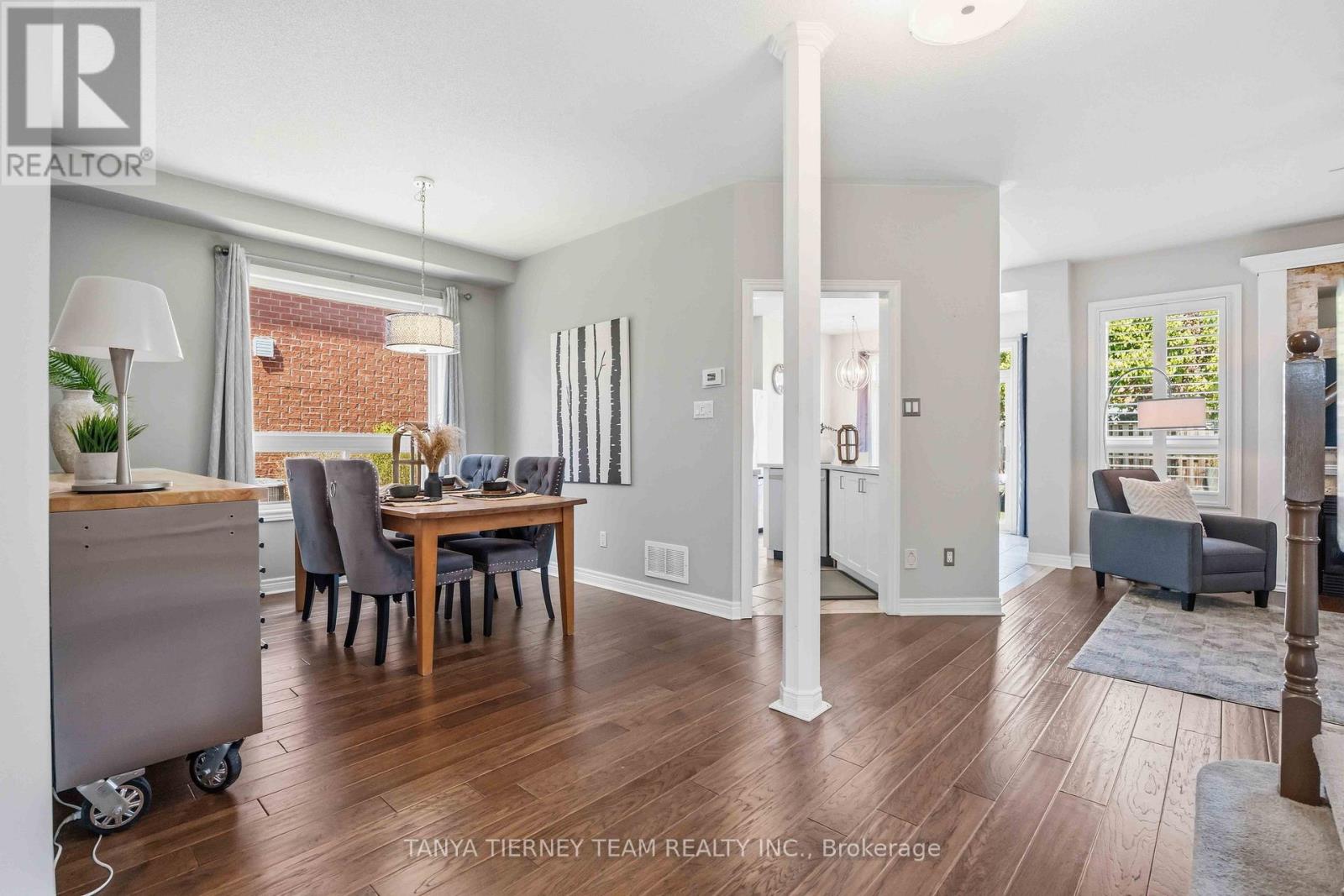 9 Penhurst Drive, Whitby, Ontario  L1M 2C8 - Photo 6 - E13176844