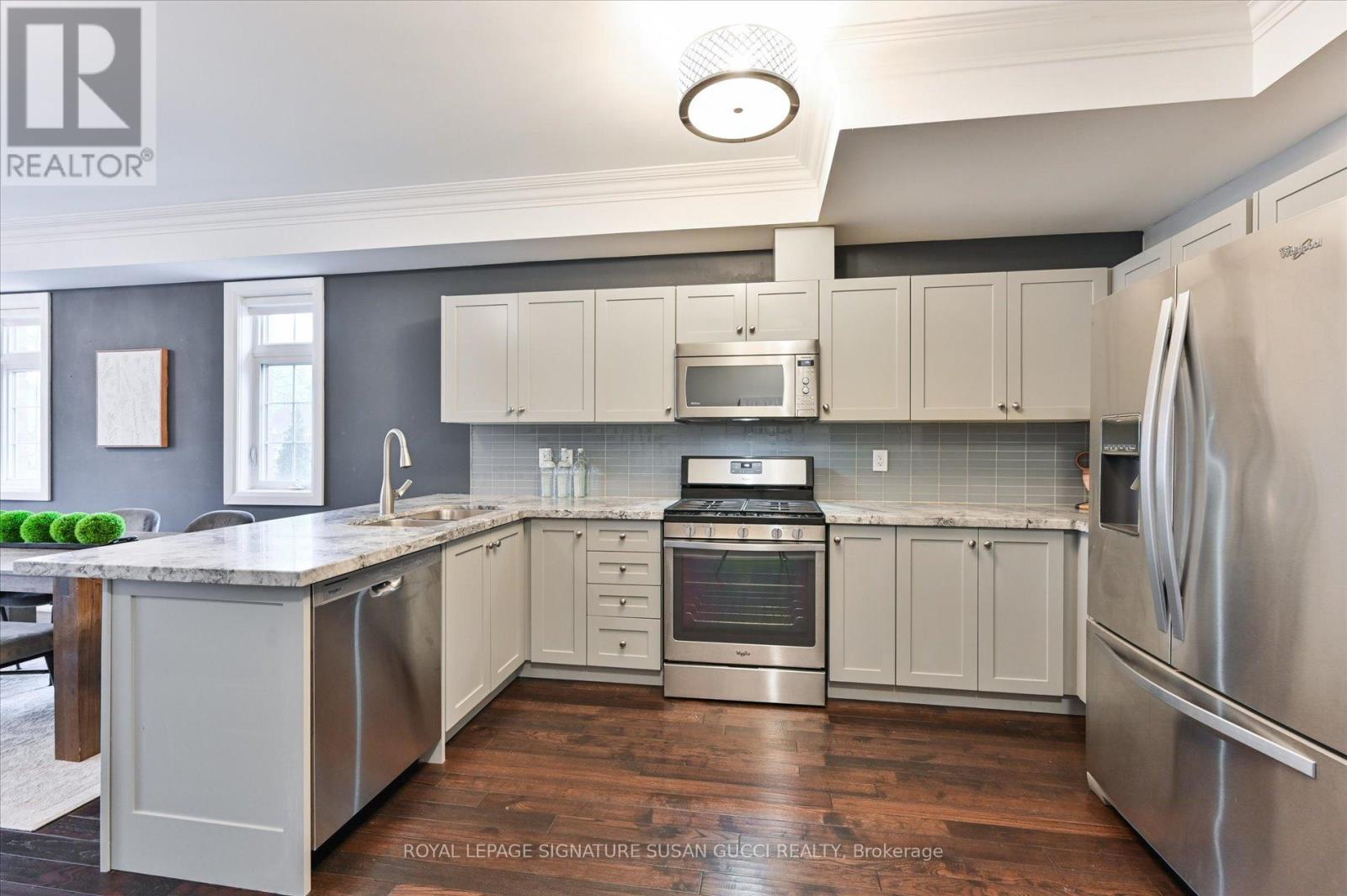 2833 St. Clair Avenue E, Toronto, Ontario  M4B 1N3 - Photo 10 - E13177072