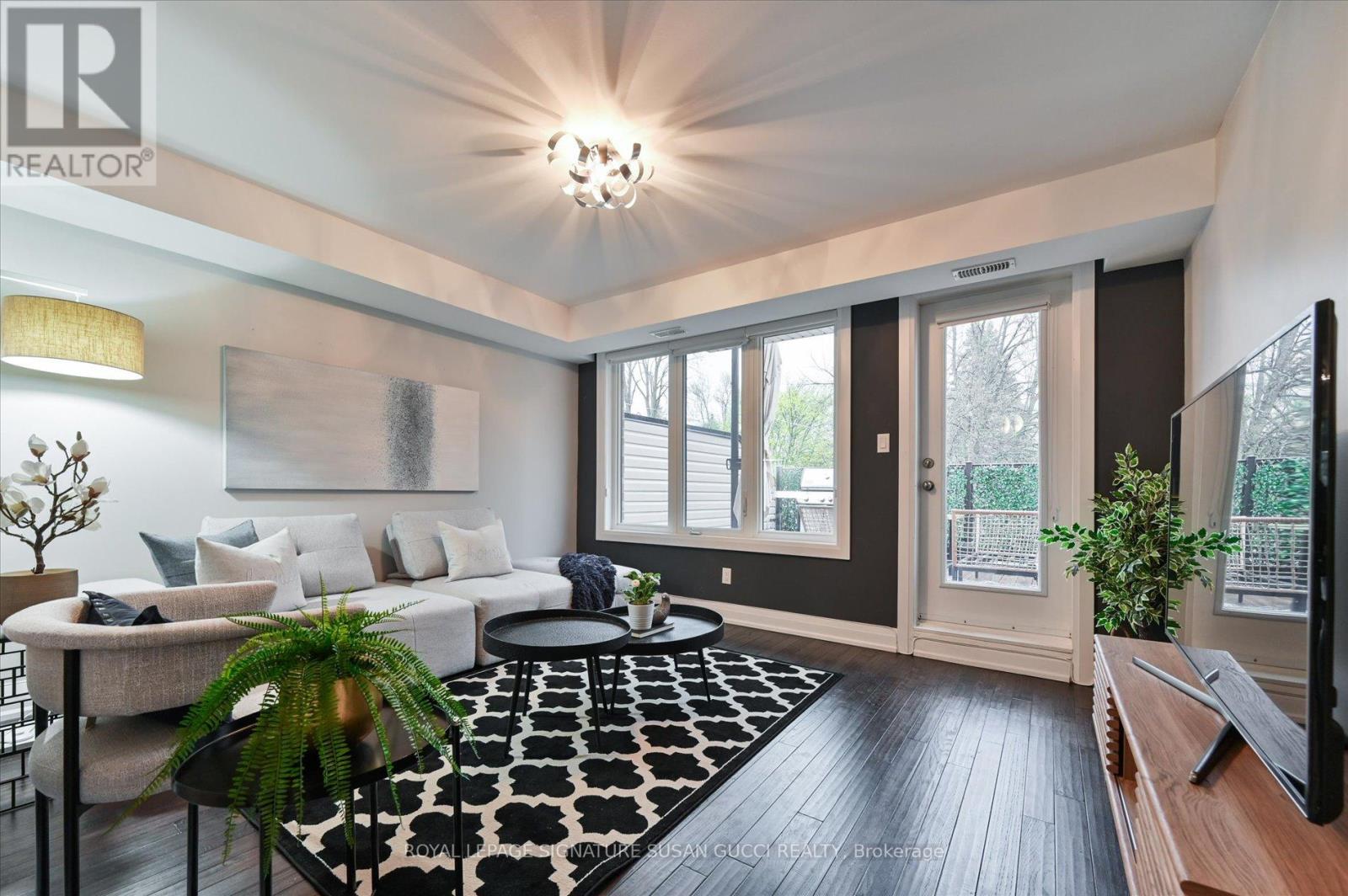 2833 St. Clair Avenue E, Toronto, Ontario  M4B 1N3 - Photo 16 - E13177072