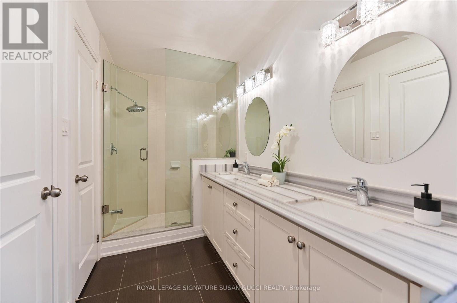 2833 St. Clair Avenue E, Toronto, Ontario  M4B 1N3 - Photo 26 - E13177072