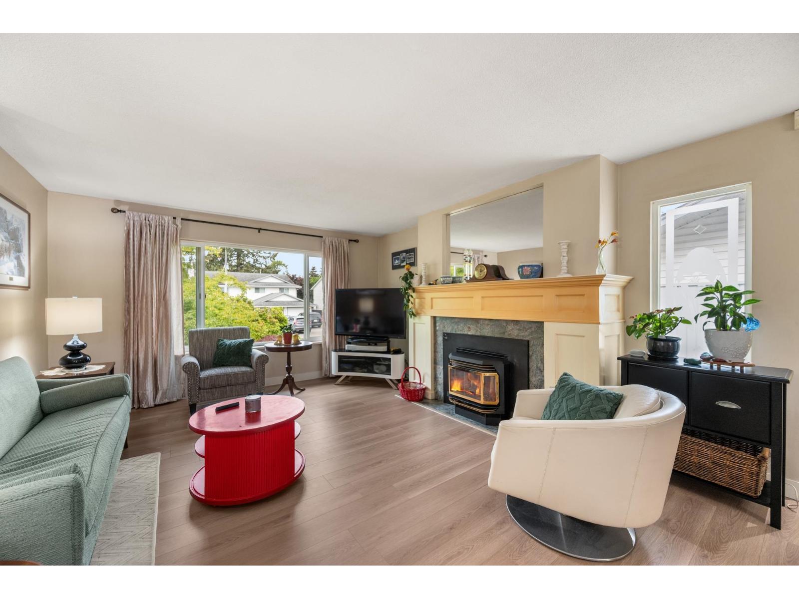 5910 135 Street, Surrey, British Columbia  V3X 1K9 - Photo 3 - R3128057