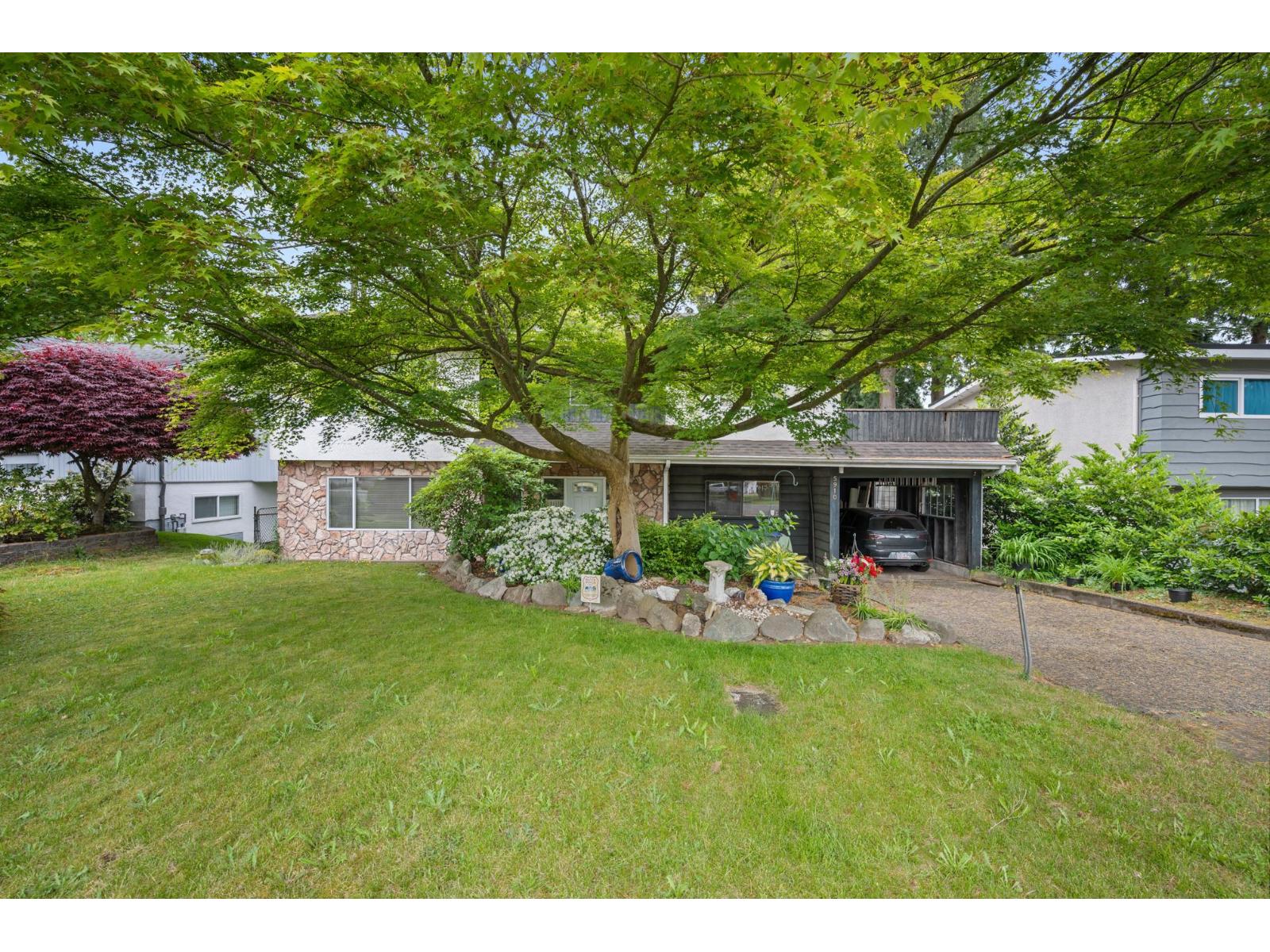 5910 135 Street, Surrey, British Columbia  V3X 1K9 - Photo 1 - R3128057