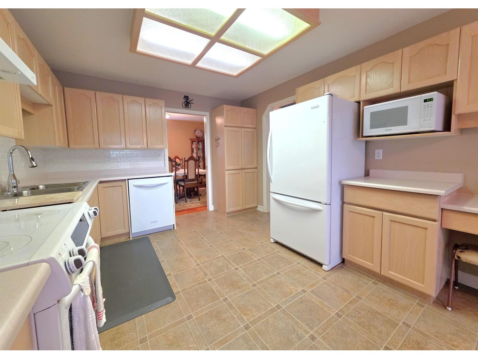 3 8567 164 Street, Surrey, British Columbia  V4N 3K4 - Photo 7 - R3128185