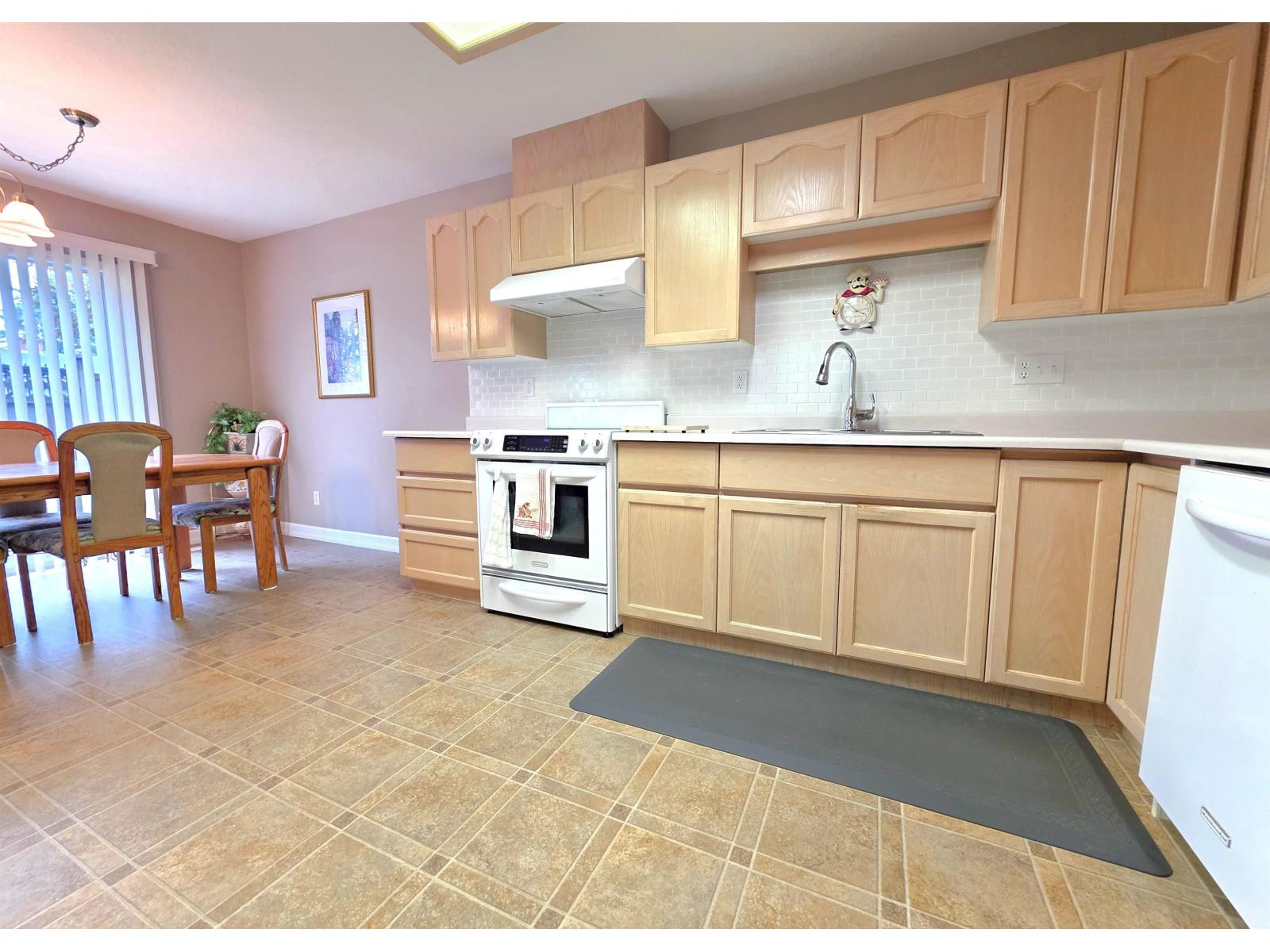 3 8567 164 Street, Surrey, British Columbia  V4N 3K4 - Photo 5 - R3128185