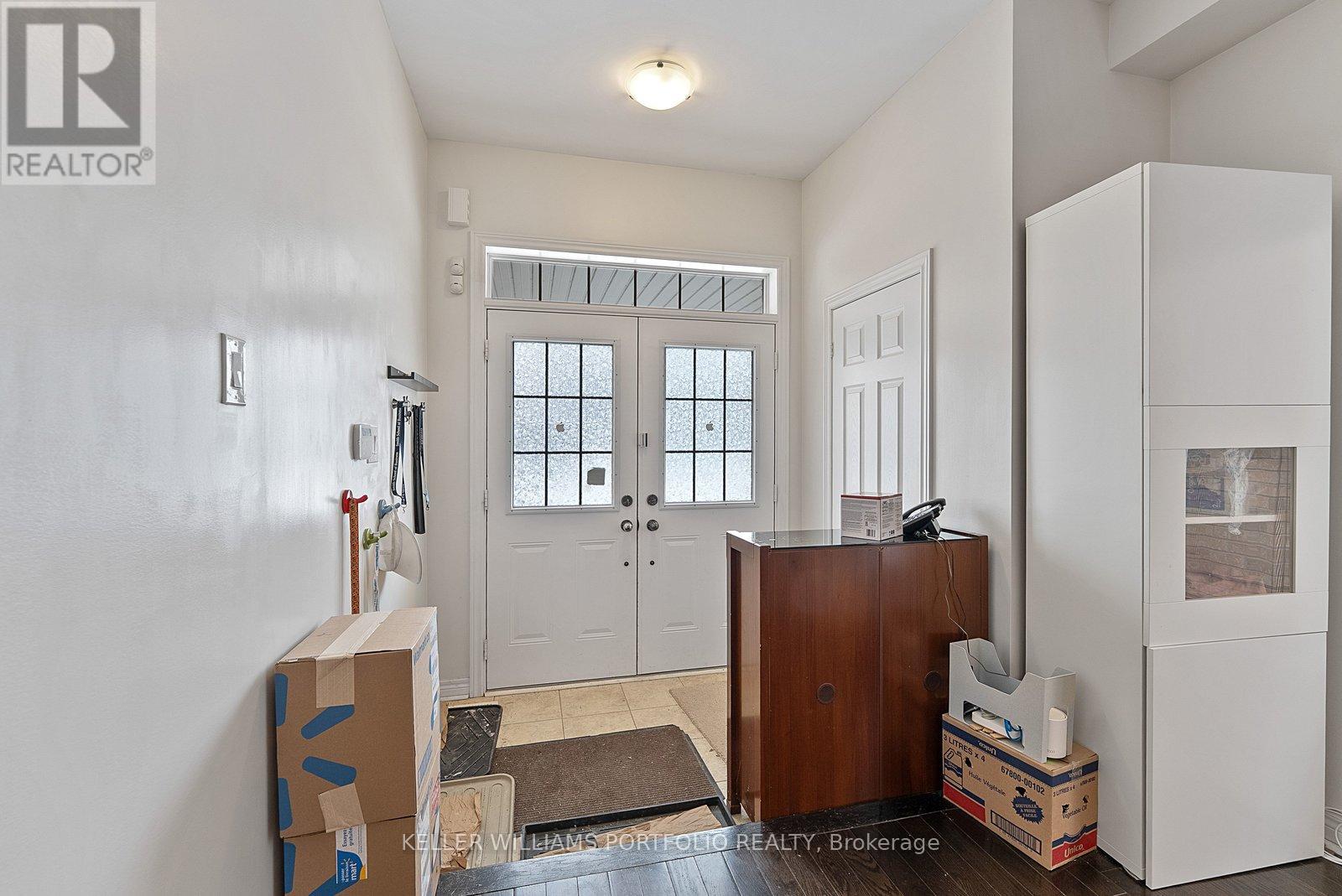 301 Oberfrick Avenue, Vaughan, Ontario  L6A 0R5 - Photo 5 - N13176860