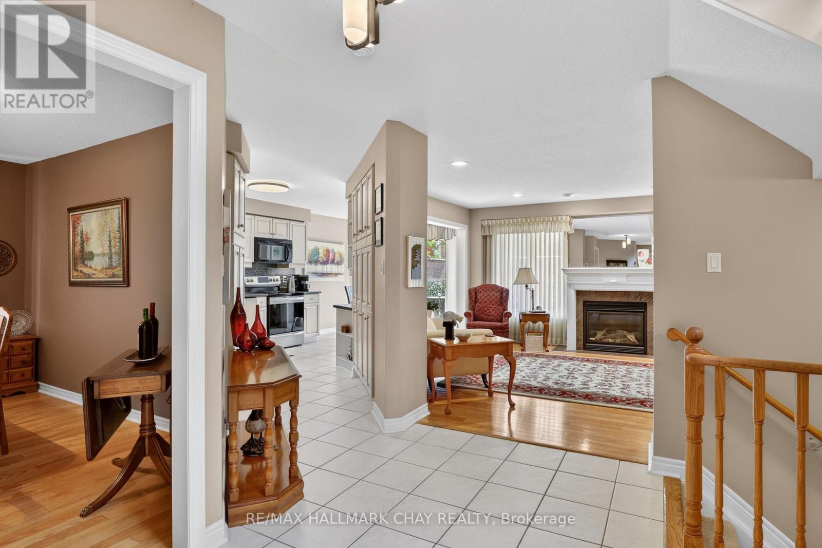 21 Briar Gate Way, New Tecumseth, Ontario  L9R 2A7 - Photo 6 - N13176958