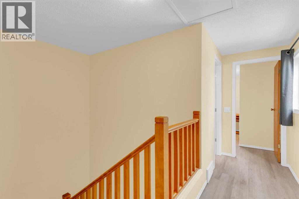 403 Cannington Close SW, Calgary, Alberta  T2W 3E9 - Photo 15 - A2313680