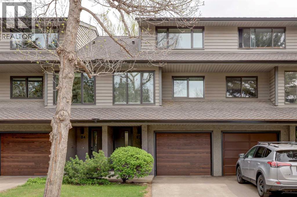 82 Point Drive NW, Calgary, Alberta  T3B 5B3 - Photo 1 - A2314346
