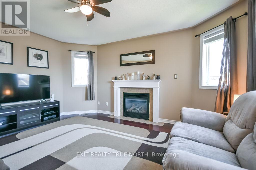 9 Corbett Street, Springwater, Ontario  L0L 1P0 - Photo 16 - S13176920