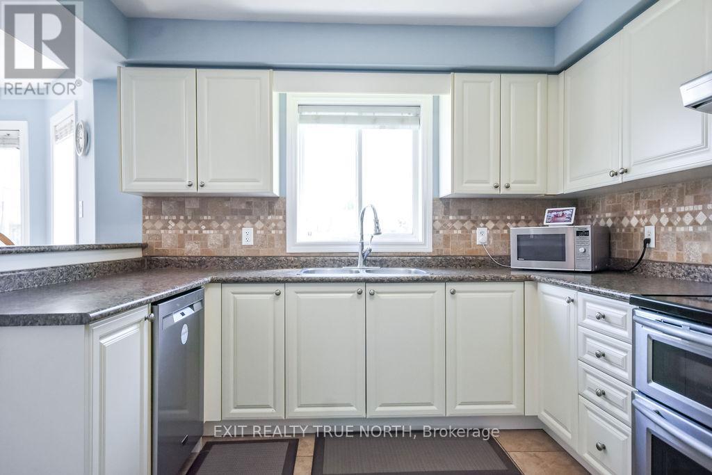 9 Corbett Street, Springwater, Ontario  L0L 1P0 - Photo 9 - S13176920