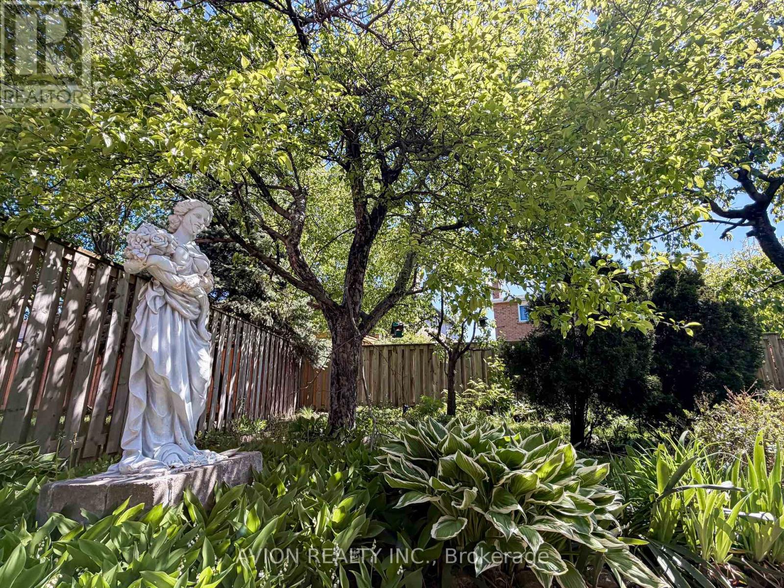134 Butterfield Crescent, Vaughan, Ontario  L6A 1J4 - Photo 47 - N13164896