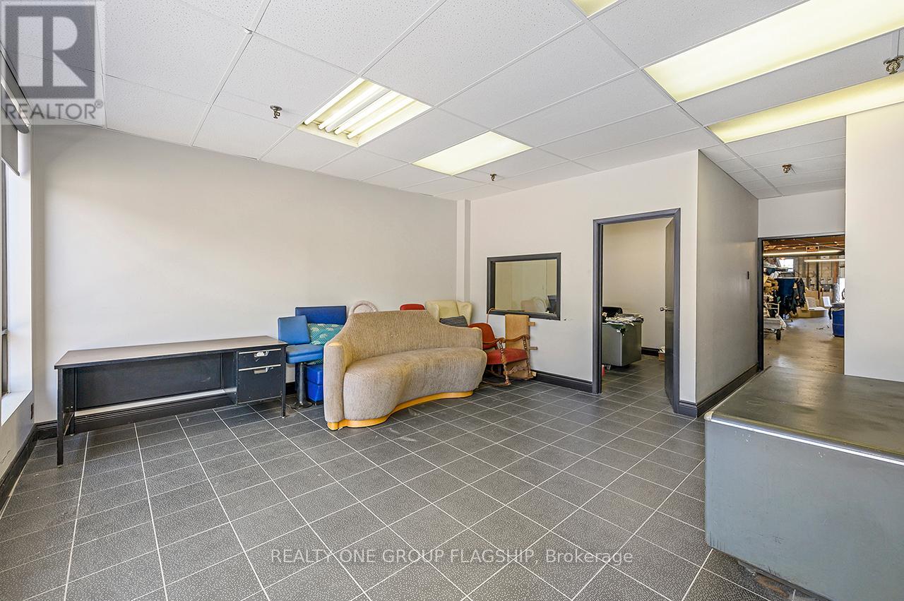 17 - 7171 Torbram Road, Mississauga, Ontario  L4T 3W4 - Photo 5 - W13176796