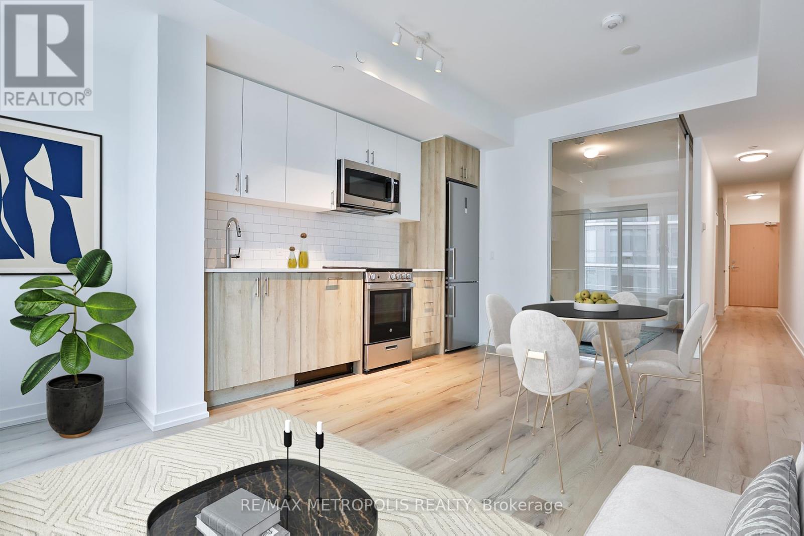 412 - 1195 THE QUEENSWAY, Toronto, Ontario