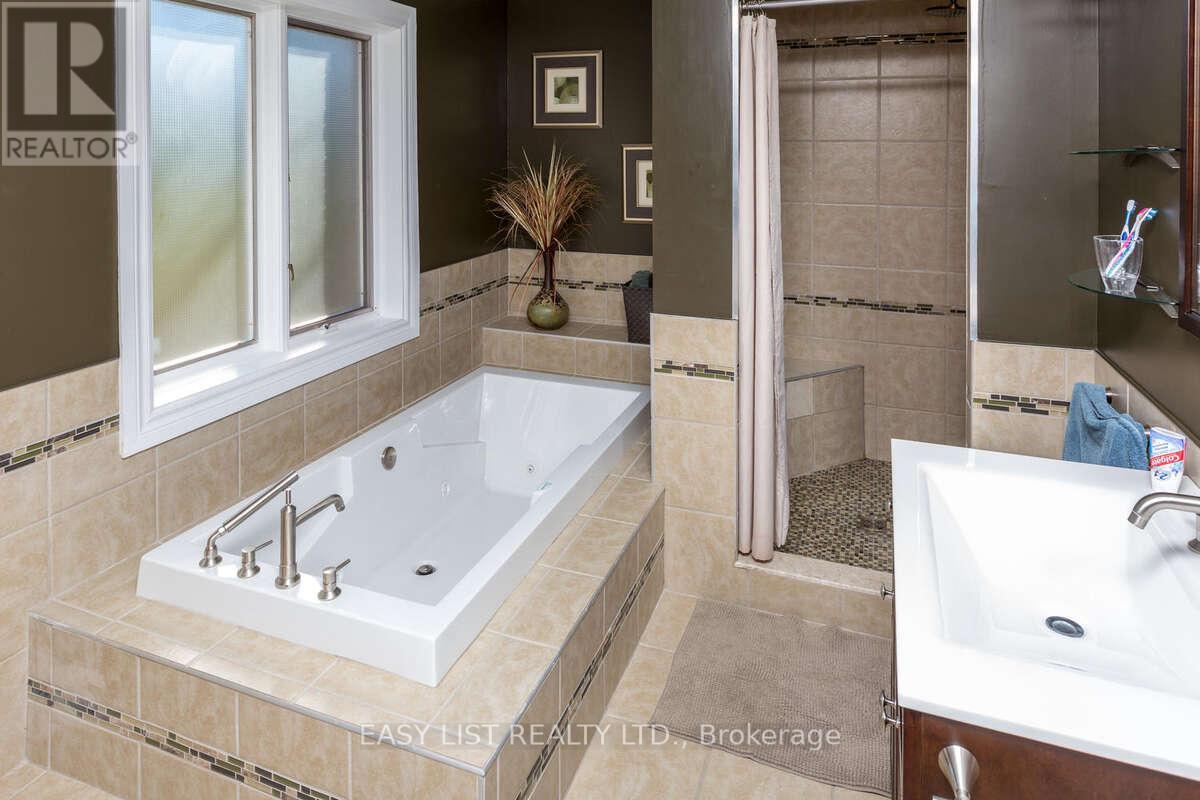 5 Worden View, Halton Hills, Ontario  L7J 2L8 - Photo 23 - W13176836