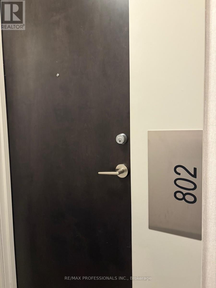 802 - 10 Park Lawn Road, Toronto, Ontario  M8Y 3H8 - Photo 2 - W13176842