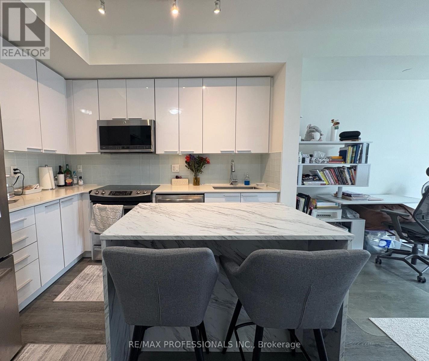 802 - 10 Park Lawn Road, Toronto, Ontario  M8Y 3H8 - Photo 5 - W13176842