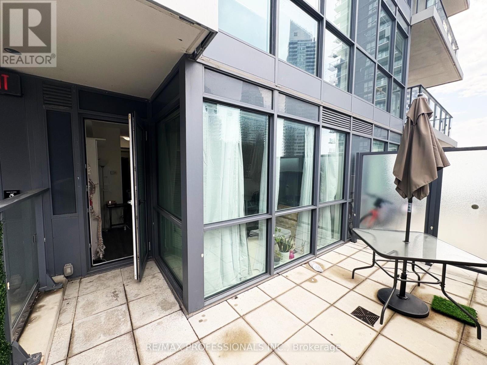 802 - 10 Park Lawn Road, Toronto, Ontario  M8Y 3H8 - Photo 9 - W13176842