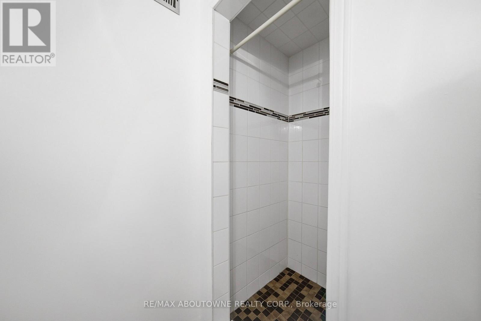 2306 Devon Road, Oakville, Ontario  L6J 5R4 - Photo 33 - W13176866