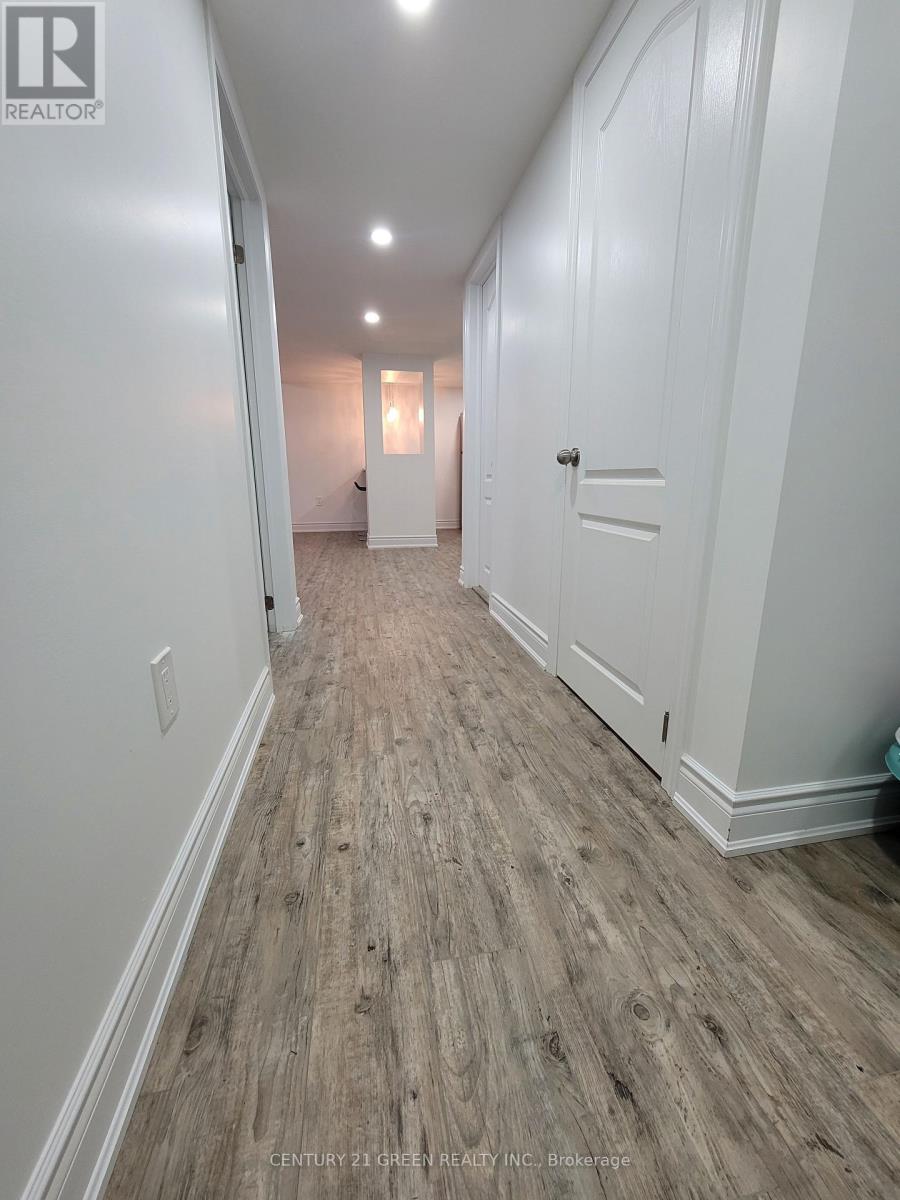 Bsmt - 3249 Paul Henderson Drive, Mississauga, Ontario  L5M 0H5 - Photo 11 - W13176868