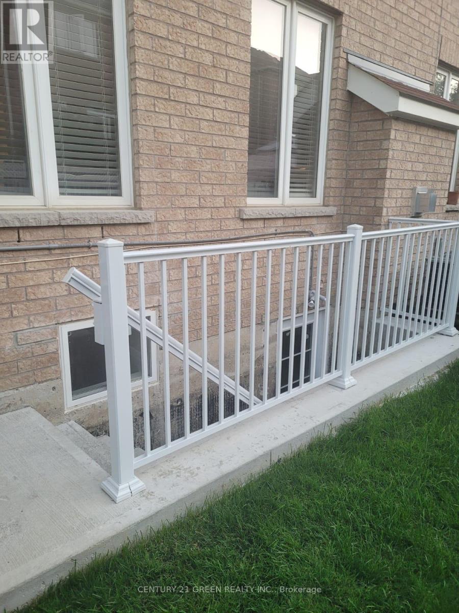 Bsmt - 3249 Paul Henderson Drive, Mississauga, Ontario  L5M 0H5 - Photo 16 - W13176868