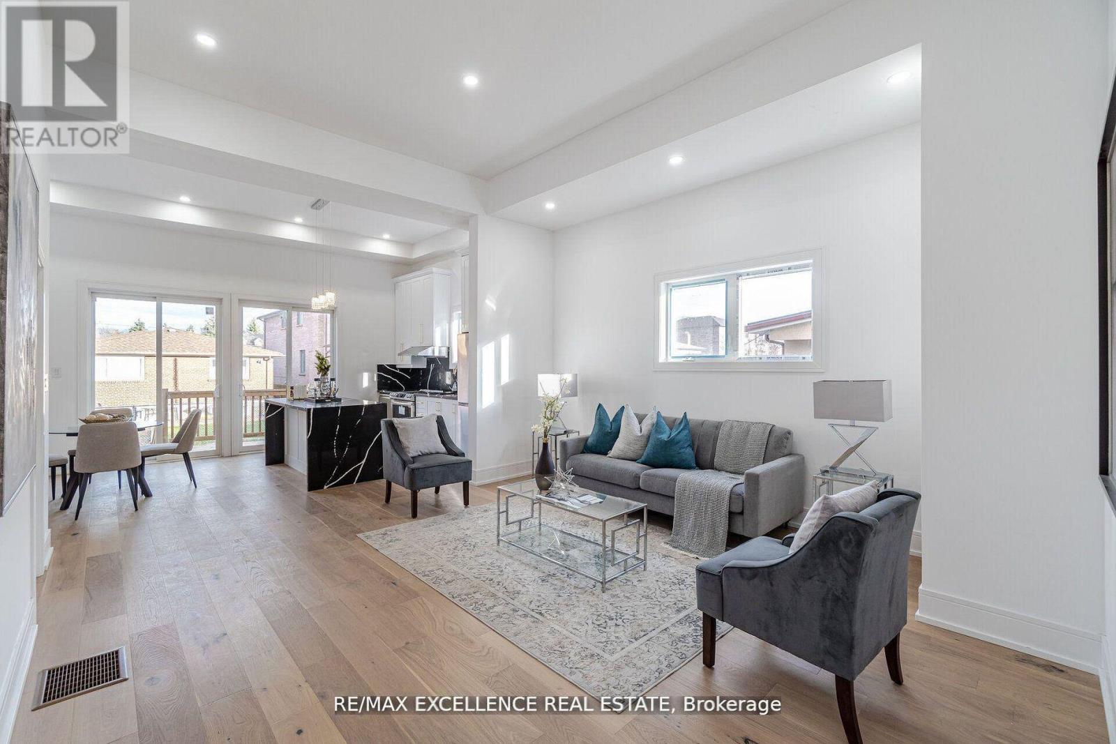 55 Renfield Street, Toronto, Ontario  M6M 4V5 - Photo 5 - W13176898