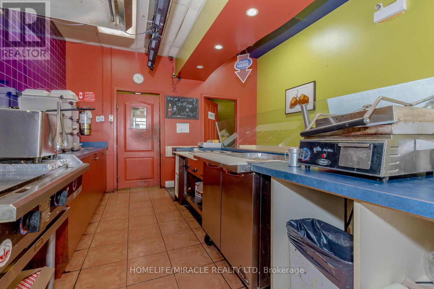 1c - 1035 Brant Street, Burlington, Ontario  L7R 4X6 - Photo 22 - W13177054