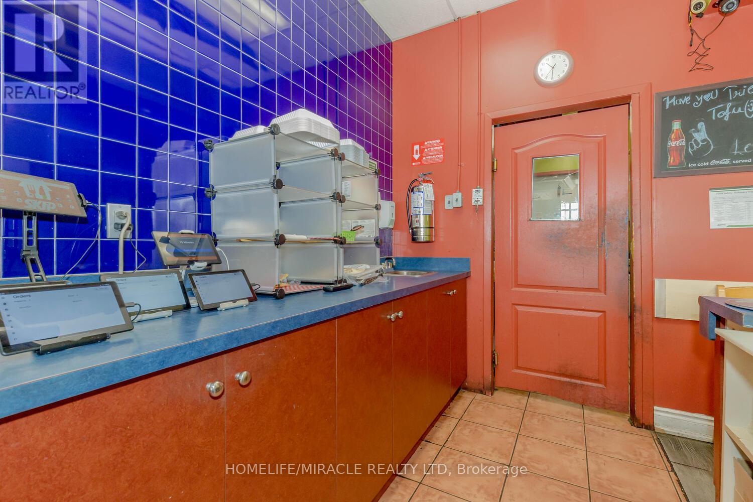 1c - 1035 Brant Street, Burlington, Ontario  L7R 4X6 - Photo 24 - W13177054