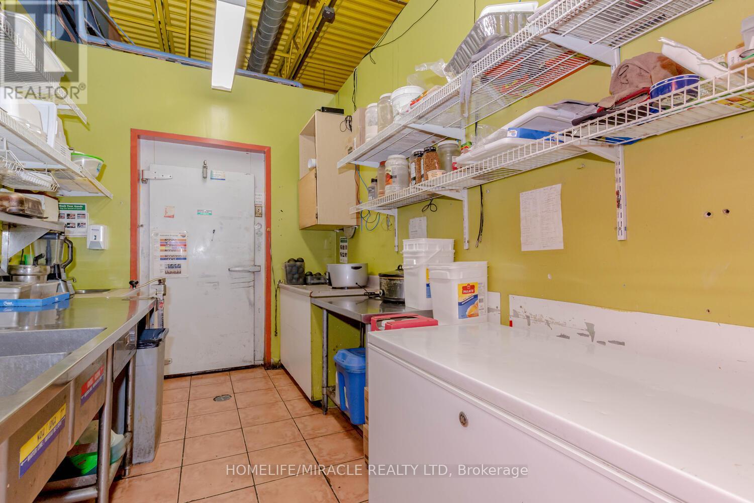 1c - 1035 Brant Street, Burlington, Ontario  L7R 4X6 - Photo 27 - W13177054