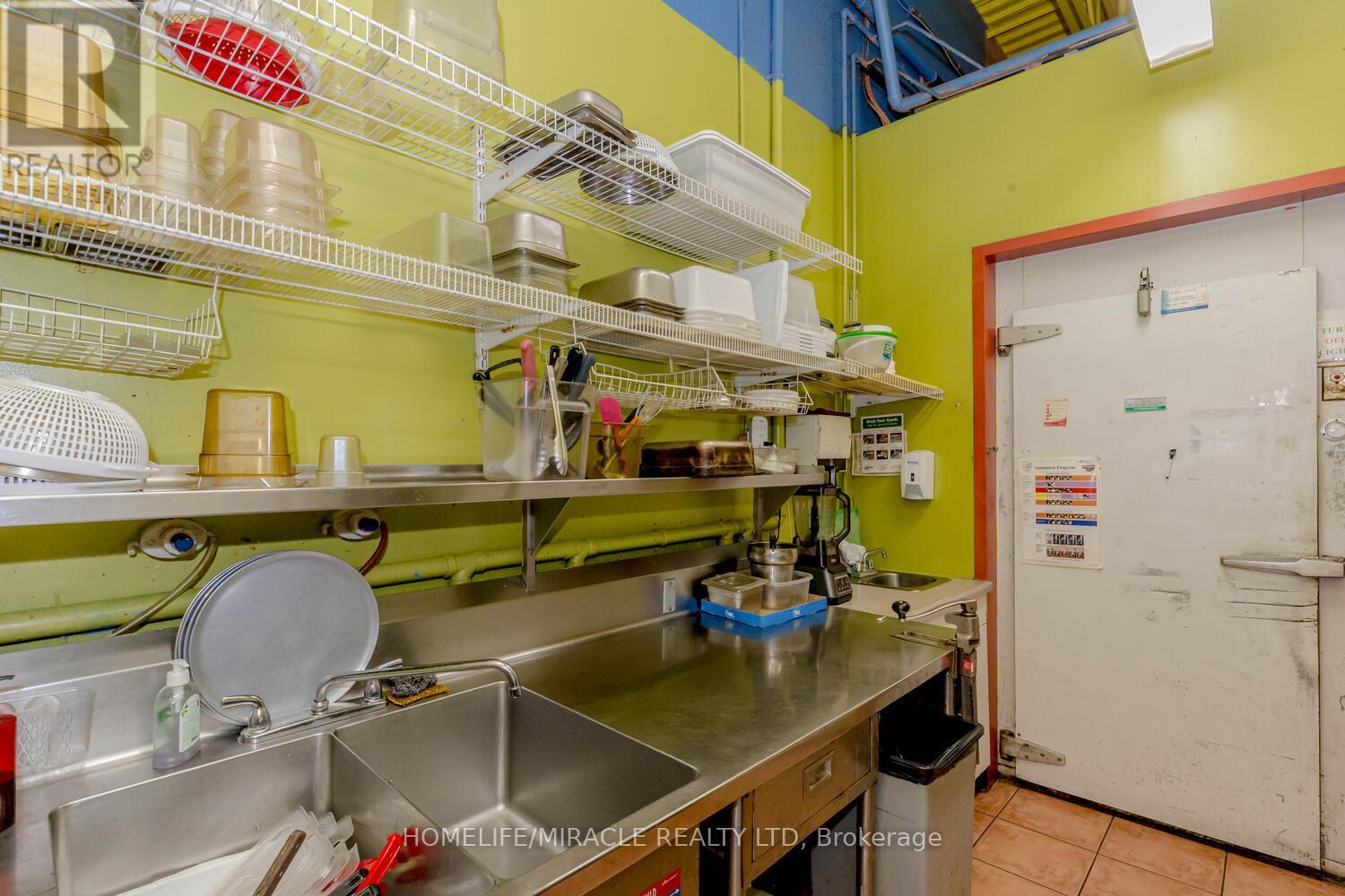 1c - 1035 Brant Street, Burlington, Ontario  L7R 4X6 - Photo 28 - W13177054