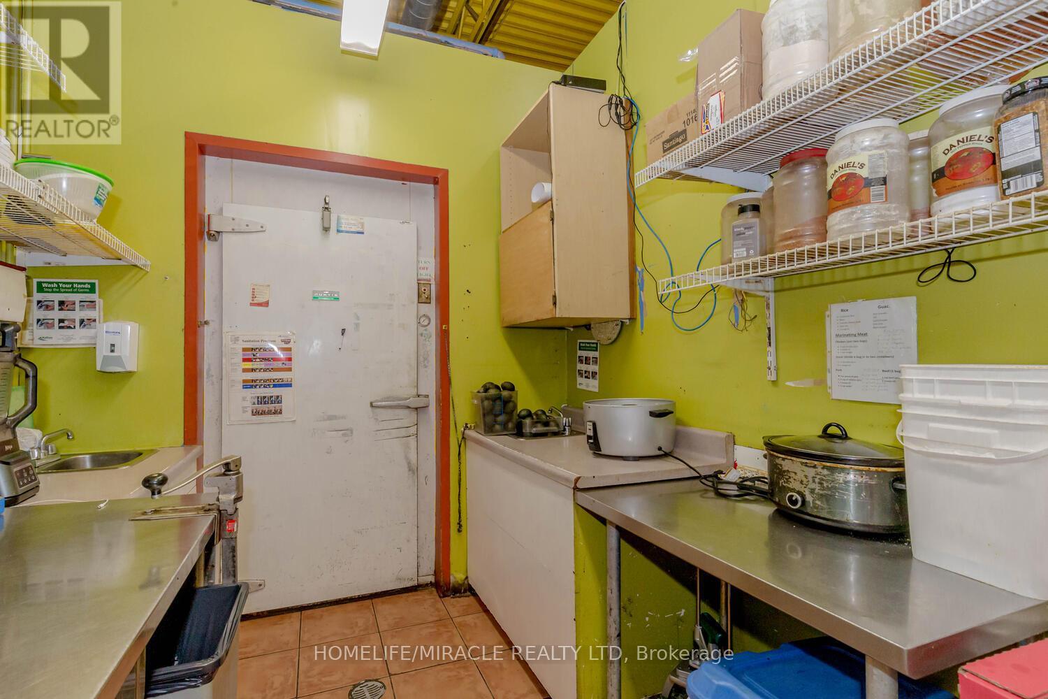 1c - 1035 Brant Street, Burlington, Ontario  L7R 4X6 - Photo 29 - W13177054