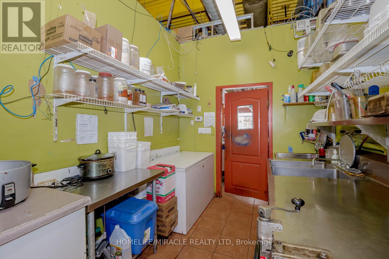 1c - 1035 Brant Street, Burlington, Ontario  L7R 4X6 - Photo 32 - W13177054