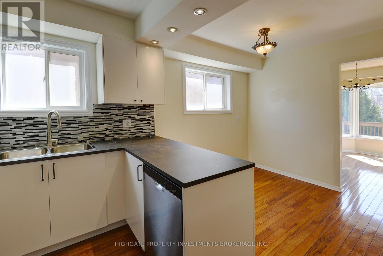 Main & Upper - 654 Brougham Place, Mississauga, Ontario  L5B 2Z5 - Photo 10 - W13177056