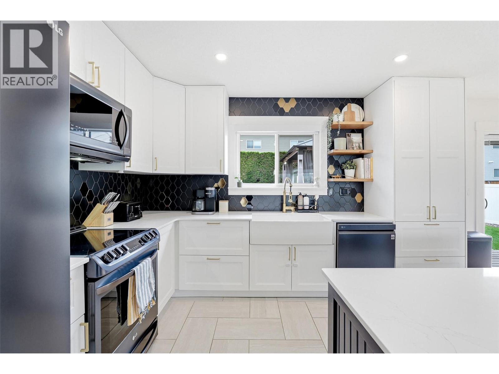 1357 Sitka Street, Kamloops, British Columbia  V2B 2V8 - Photo 11 - 10388887
