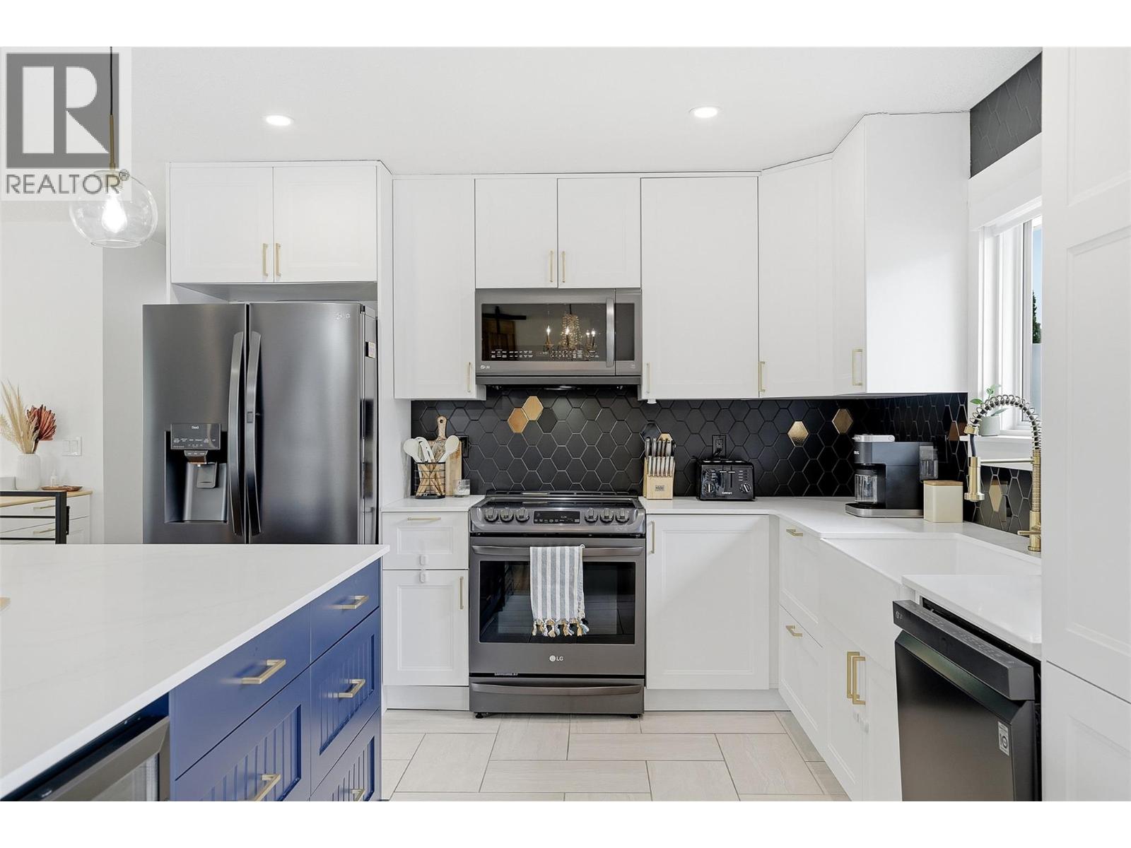 1357 Sitka Street, Kamloops, British Columbia  V2B 2V8 - Photo 12 - 10388887