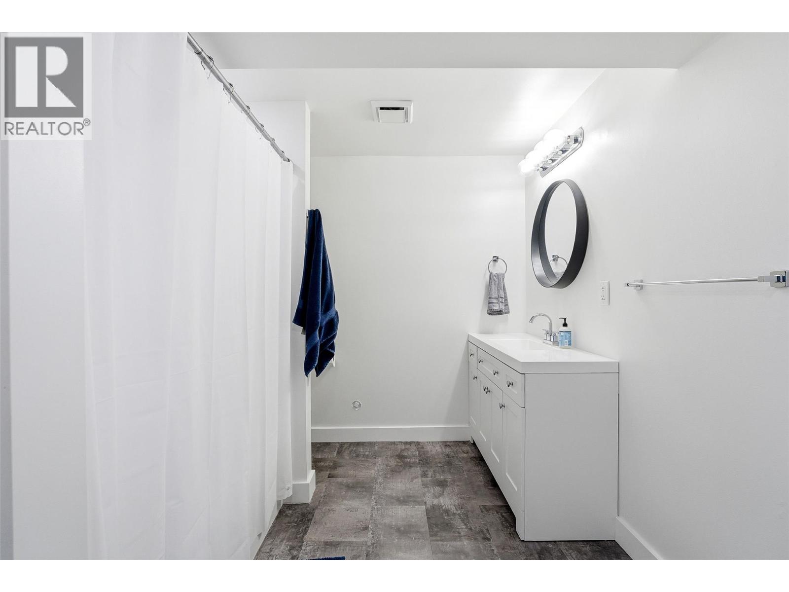 1357 Sitka Street, Kamloops, British Columbia  V2B 2V8 - Photo 39 - 10388887