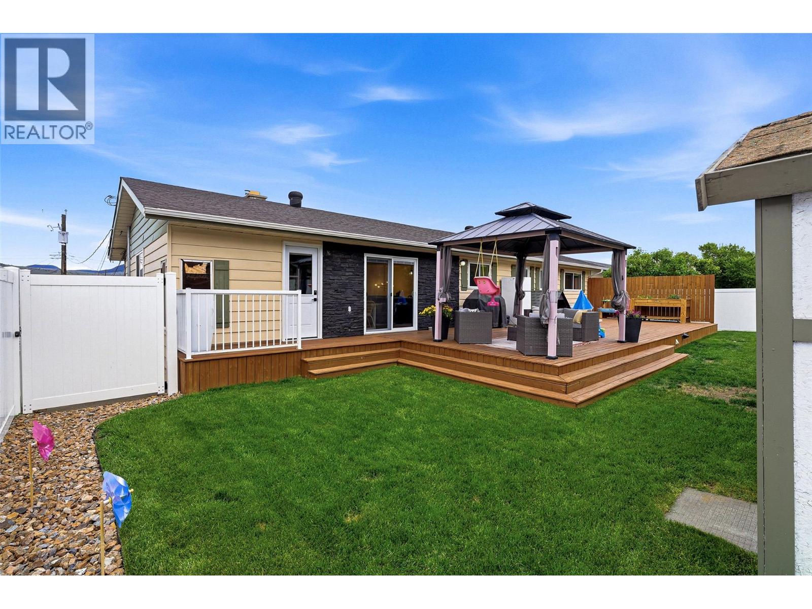1357 Sitka Street, Kamloops, British Columbia  V2B 2V8 - Photo 49 - 10388887