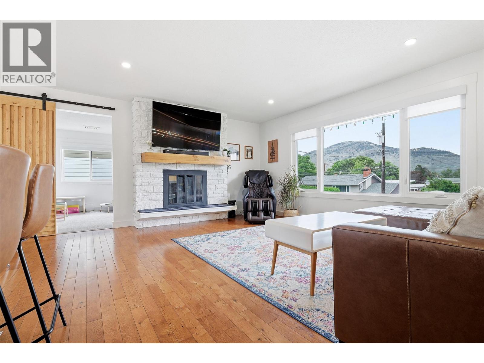 1357 Sitka Street, Kamloops, British Columbia  V2B 2V8 - Photo 5 - 10388887