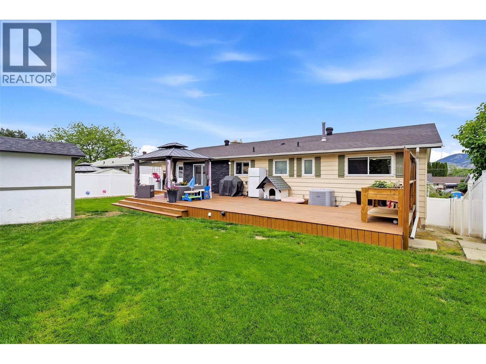 1357 Sitka Street, Kamloops, British Columbia  V2B 2V8 - Photo 52 - 10388887
