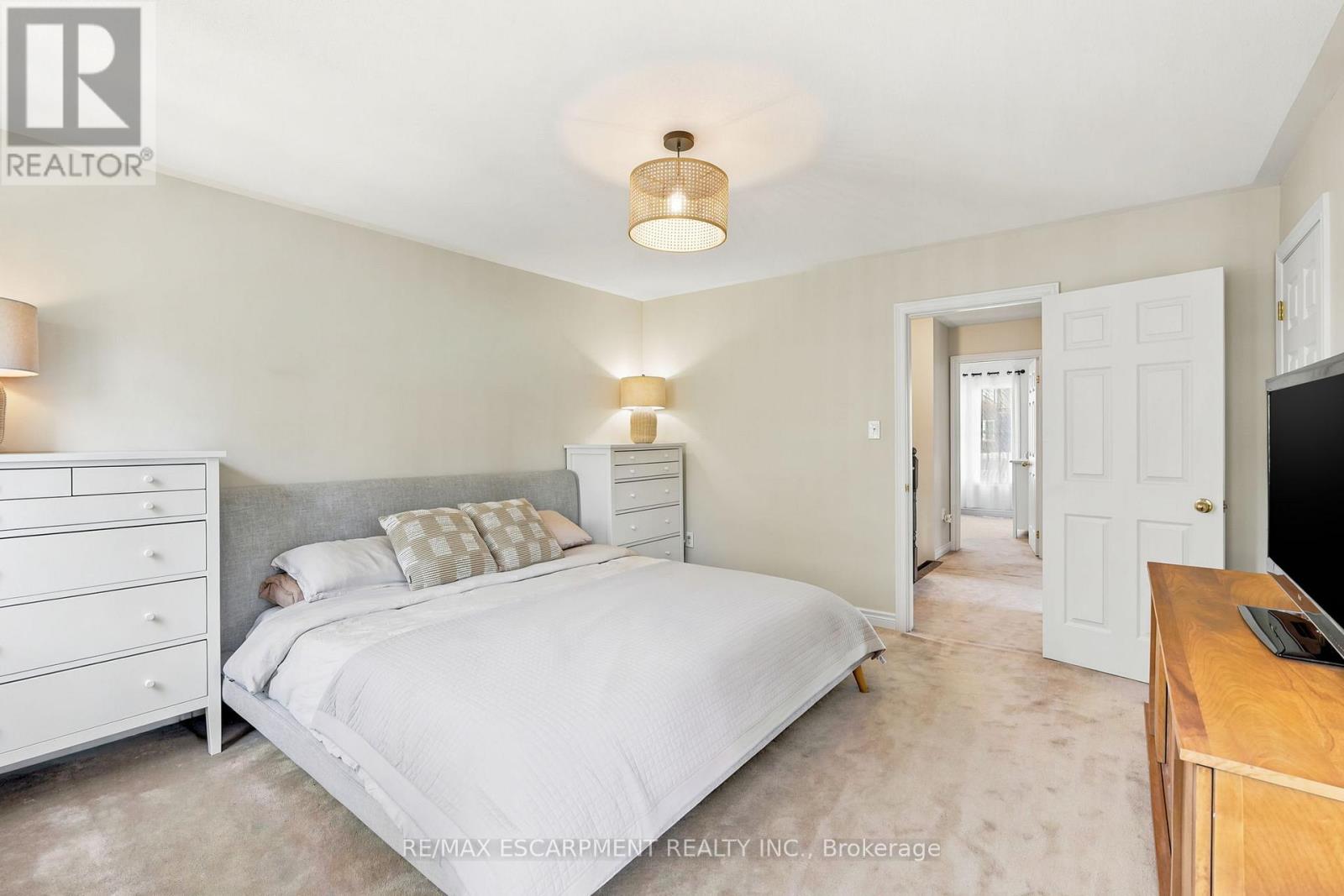 49 Blue Sky Trail, Hamilton, Ontario  L7L 1Z7 - Photo 20 - X13176802
