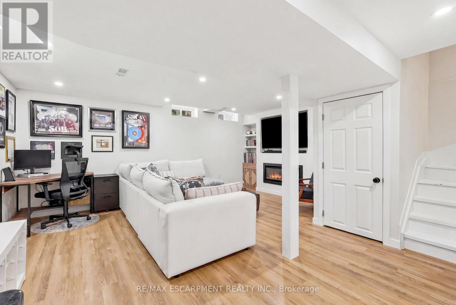 49 Blue Sky Trail, Hamilton, Ontario  L7L 1Z7 - Photo 29 - X13176802