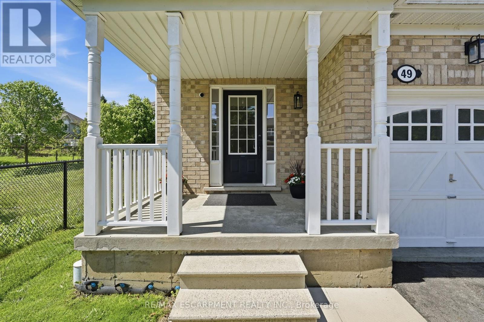 49 Blue Sky Trail, Hamilton, Ontario  L7L 1Z7 - Photo 3 - X13176802